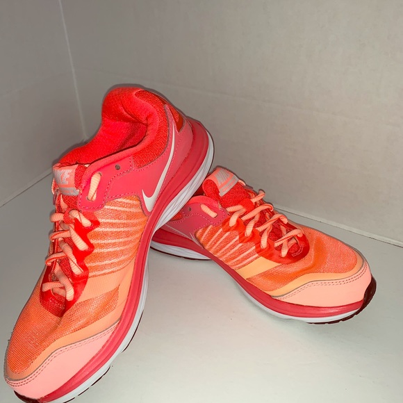 nike dual fusion orange